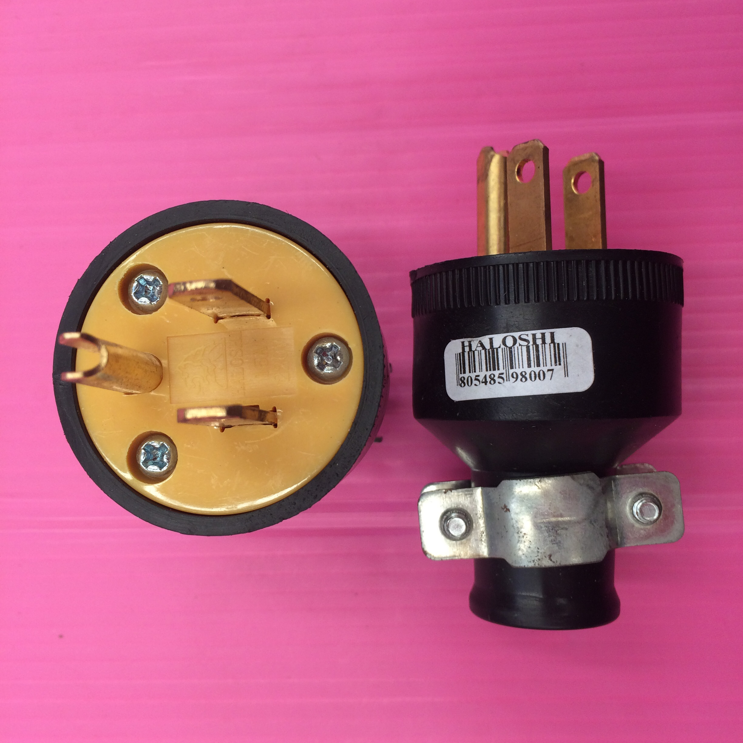 Plug 3 arms with rubber cover and ground